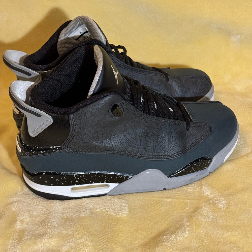 AIR JORDAN DUB ZERO, CLASSIC CHARCOAL/WOLF GRAY - Picture 3 of 5